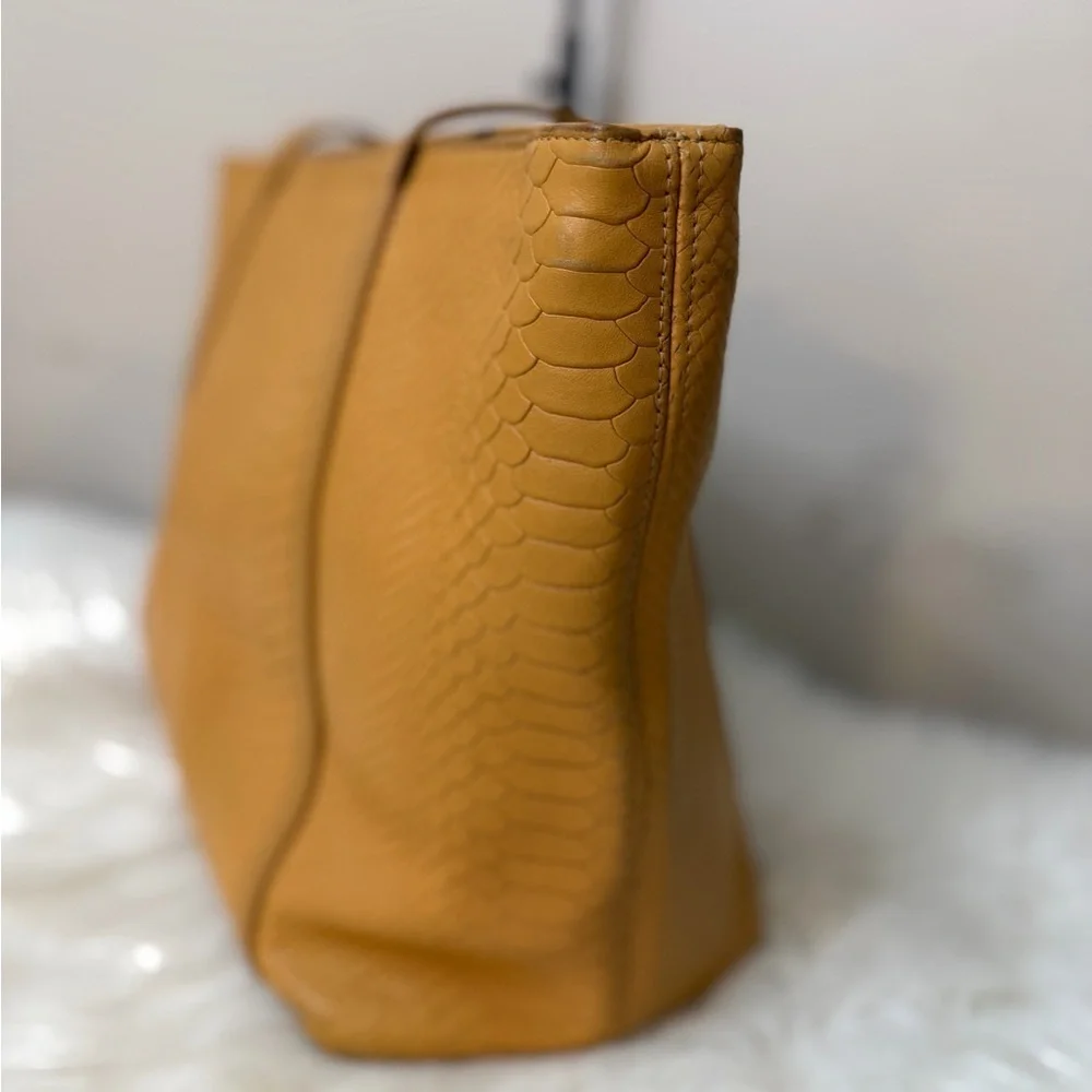 GiGi New York Mustard Textured Tote